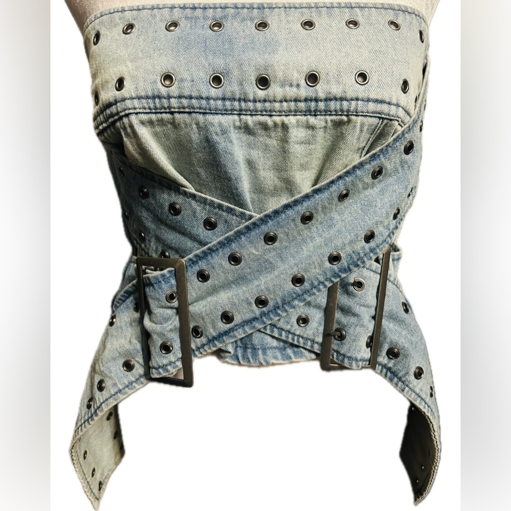 NWT Fashion Nova SZ XS blue denim strapless top w/belt accents/rear zip/bust 28” - Picture 7 of 12